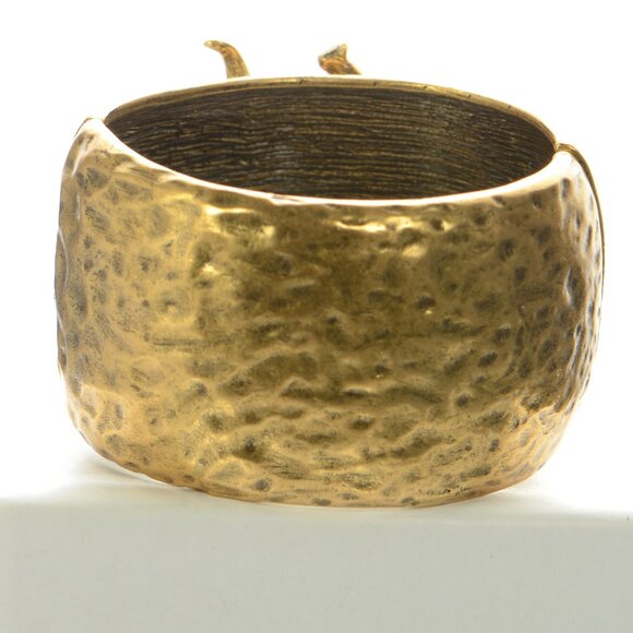 Vintage Oscar de la Renta Crystal & Coral Cabochon Hammered Turtle Bracelet - Picture 7 of 11